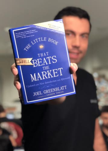 Libro El Pequeño Libro que aún Vence al Mercado: Descubre la Fórmula más  Rentable Para Invertir en Bol De Joel Greenblatt - Buscalibre